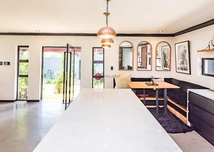 The Urban Sanctuary Boutique Hotel & Retreat